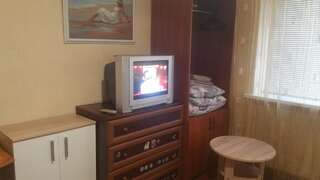 Апартаменты Уютная квартирка возле парка Мариуполь Апартаменты с 1 спальней-3